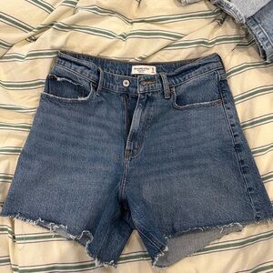 Abercrombie & Fitch dad short high rise